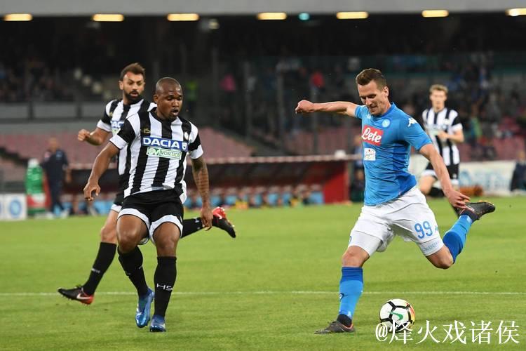 半场： 乌迪内斯0-0那不勒斯，场面较为平淡，两队机会寥寥