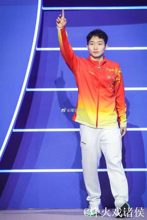 十五运会:王宗源勇夺男子1米板冠军,郑九源获铜牌 十五运会:王宗源勇夺男子1米板冠军,郑九源获铜牌