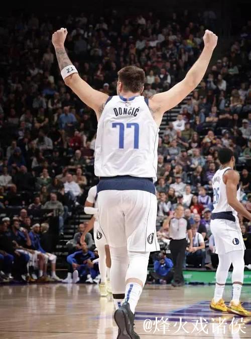 东契奇37+7+9难救主 独行侠关键失误负爵士吞4连败 东契奇37+7+9难救主 独行侠关键失误负爵士吞4连败